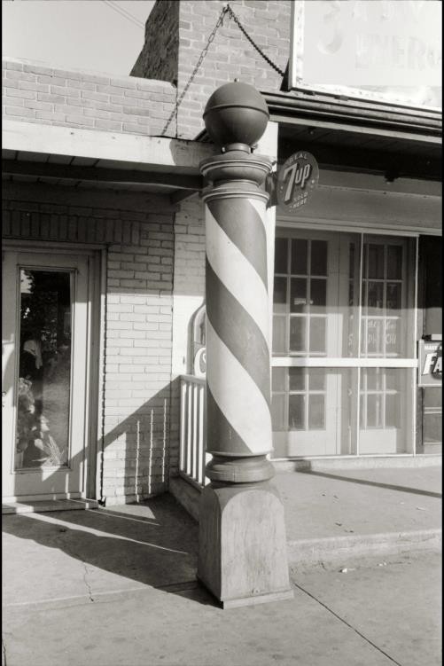 Photo:Muskogee Oklahoma 1939 Barber Pole 7-Up Storefront Main Street