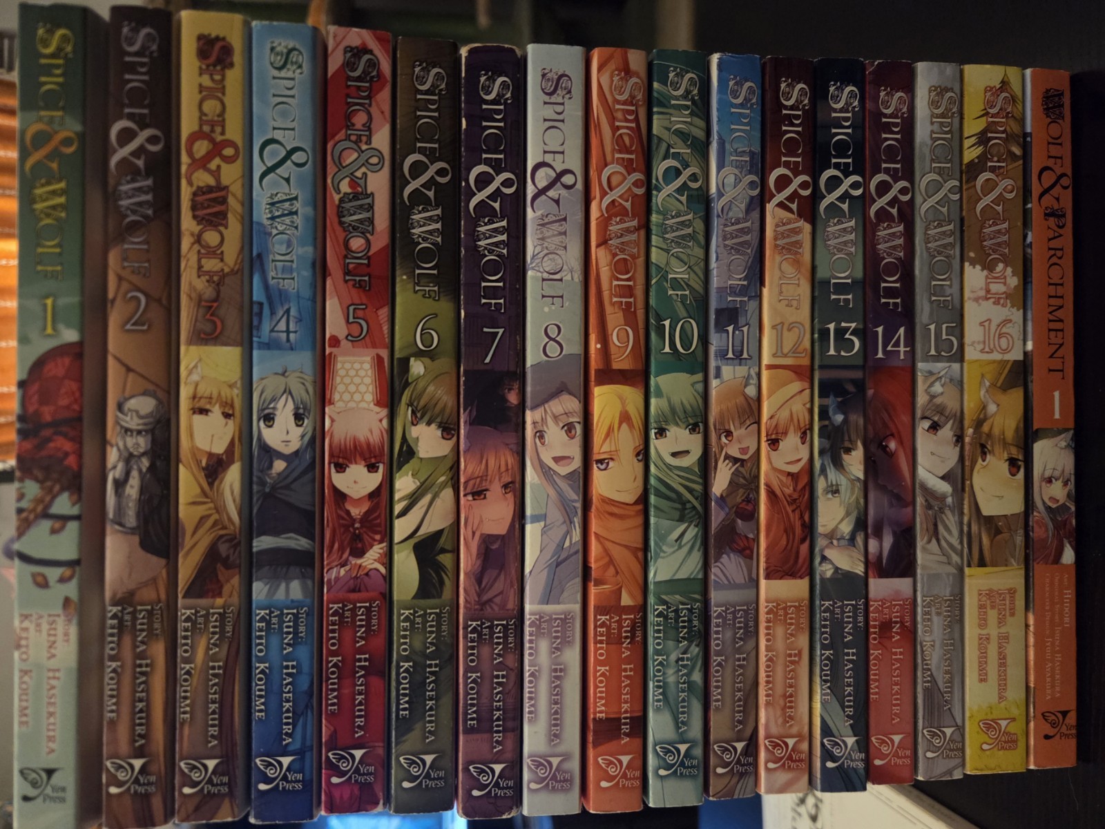 Yen Press Complete Spice and Wolf Manga Series (Vol. 1-16) + Art Book