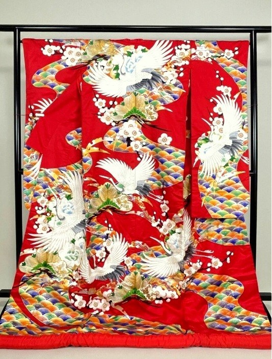 Japanese kimono,UCHIKAKE,Wedding Robe,All cranes embroidered,Gld thread,L6'.4875