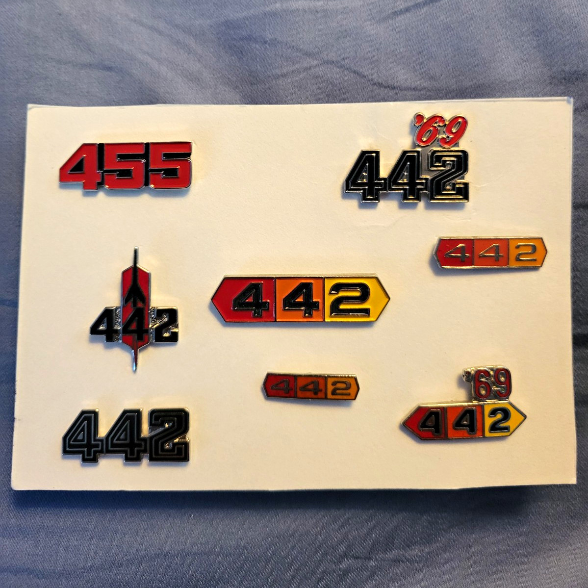 OLDSMOBILE 442 PINS - Amazing Display Of High Quality Pins From My Collection