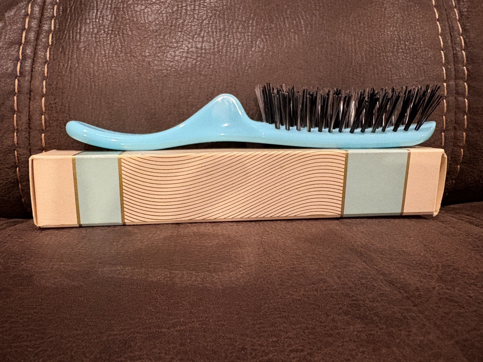 Vtg 1970s Avon Blue Styling Brush Lot of 2 - One NOS New In Box One Used