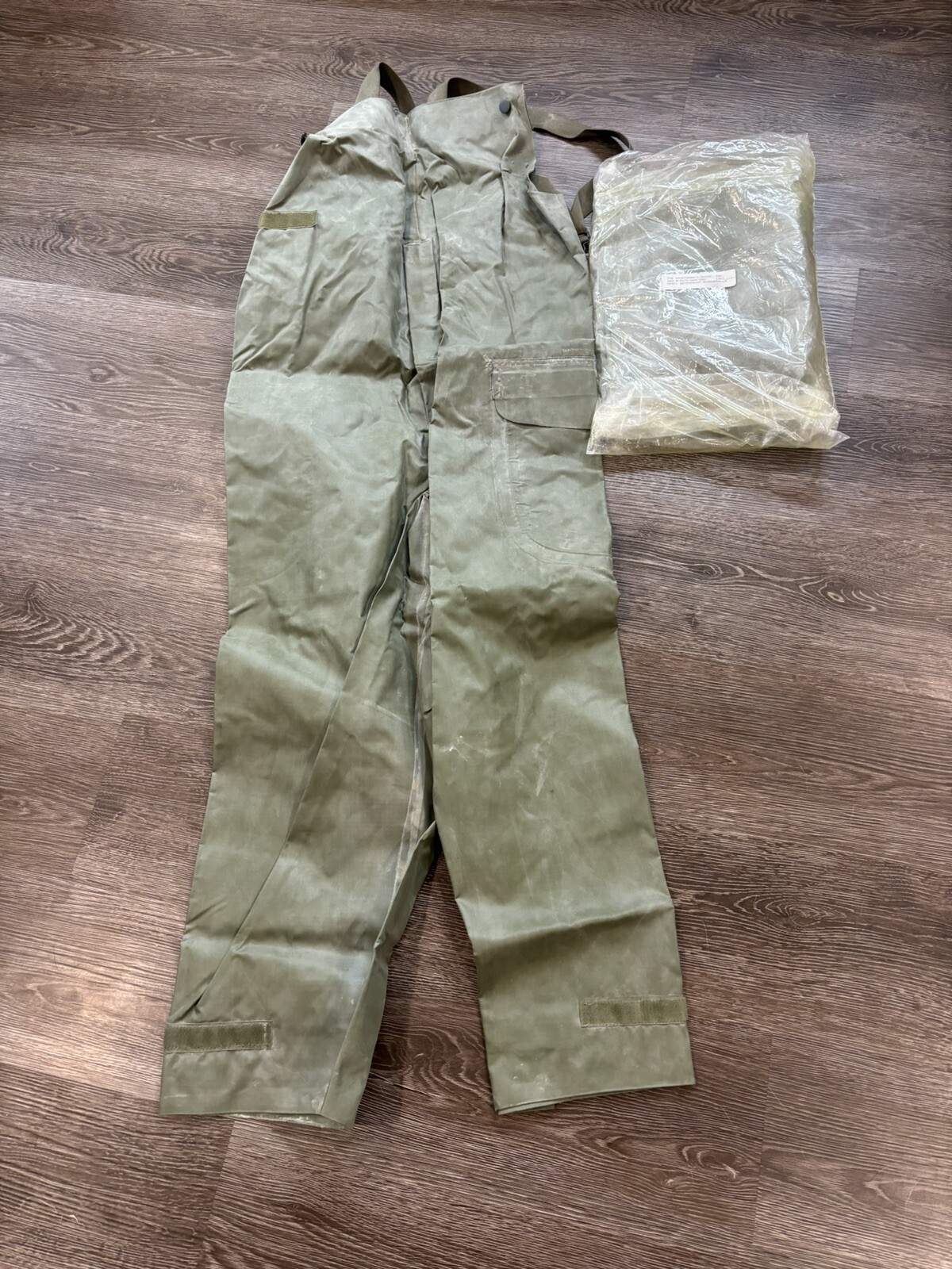 Large 1980s US Army Wet Weather Trousers Overalls Waterproof OD Green Pants Rain