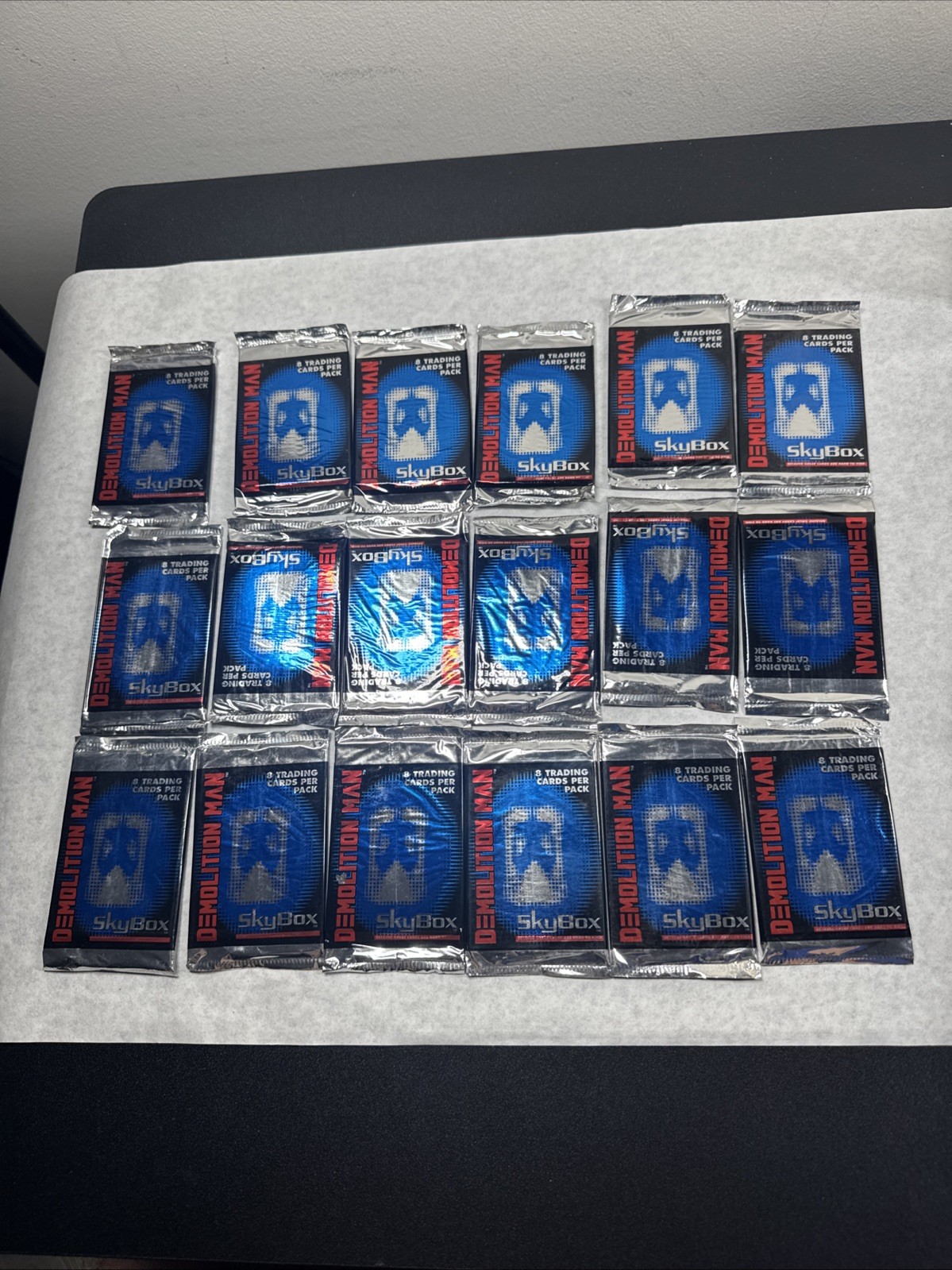 Lot of 18 Packs - DEMOLITION MAN - Sylvester Stallone Trading Cards  1993 Skybox