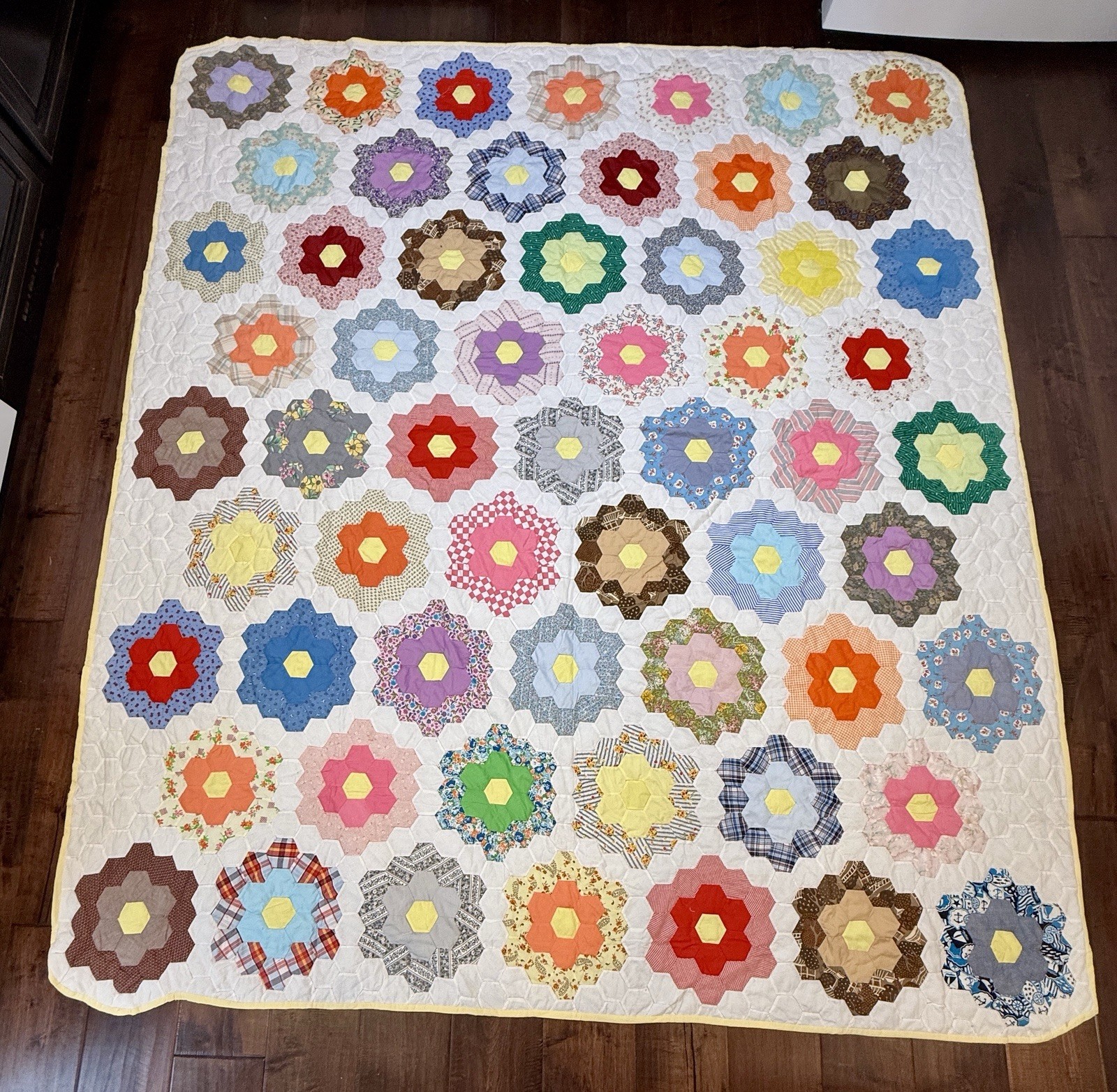 Vintage Grandmother’s Flower Garden Quilt
