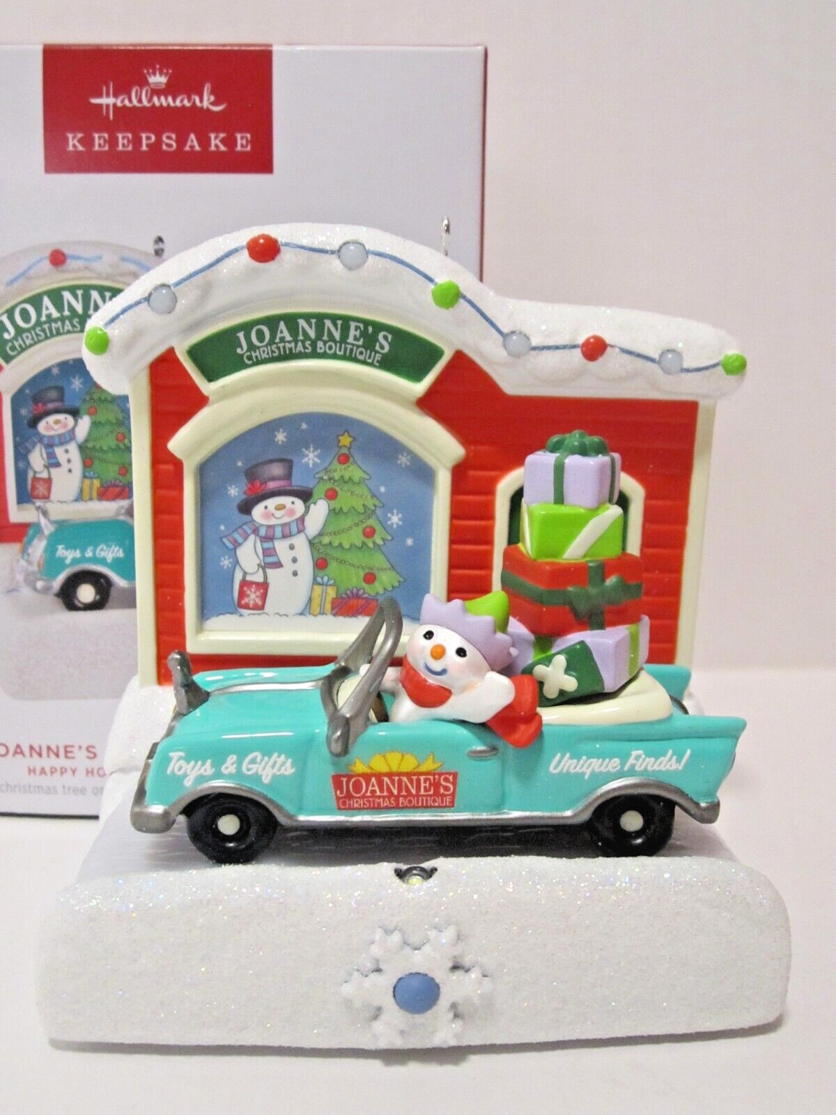 Hallmark Ornament 2023 Joanne’s Christmas Boutique Happy Holiday Parade NEW B17