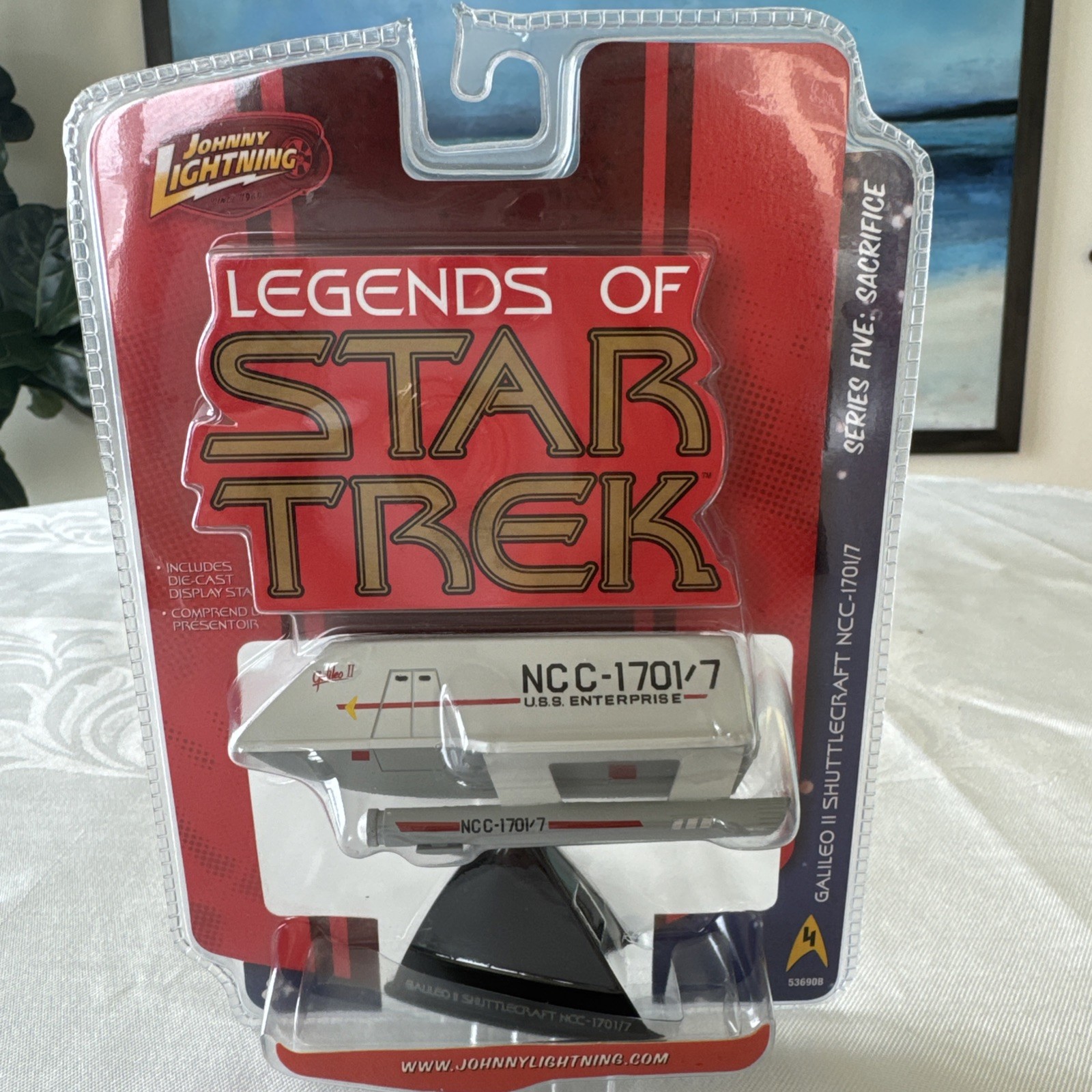 2008 Johnny Lightning LEGENDS STAR TREK - GALLEO III Shuttlecraft NCC-1701/7