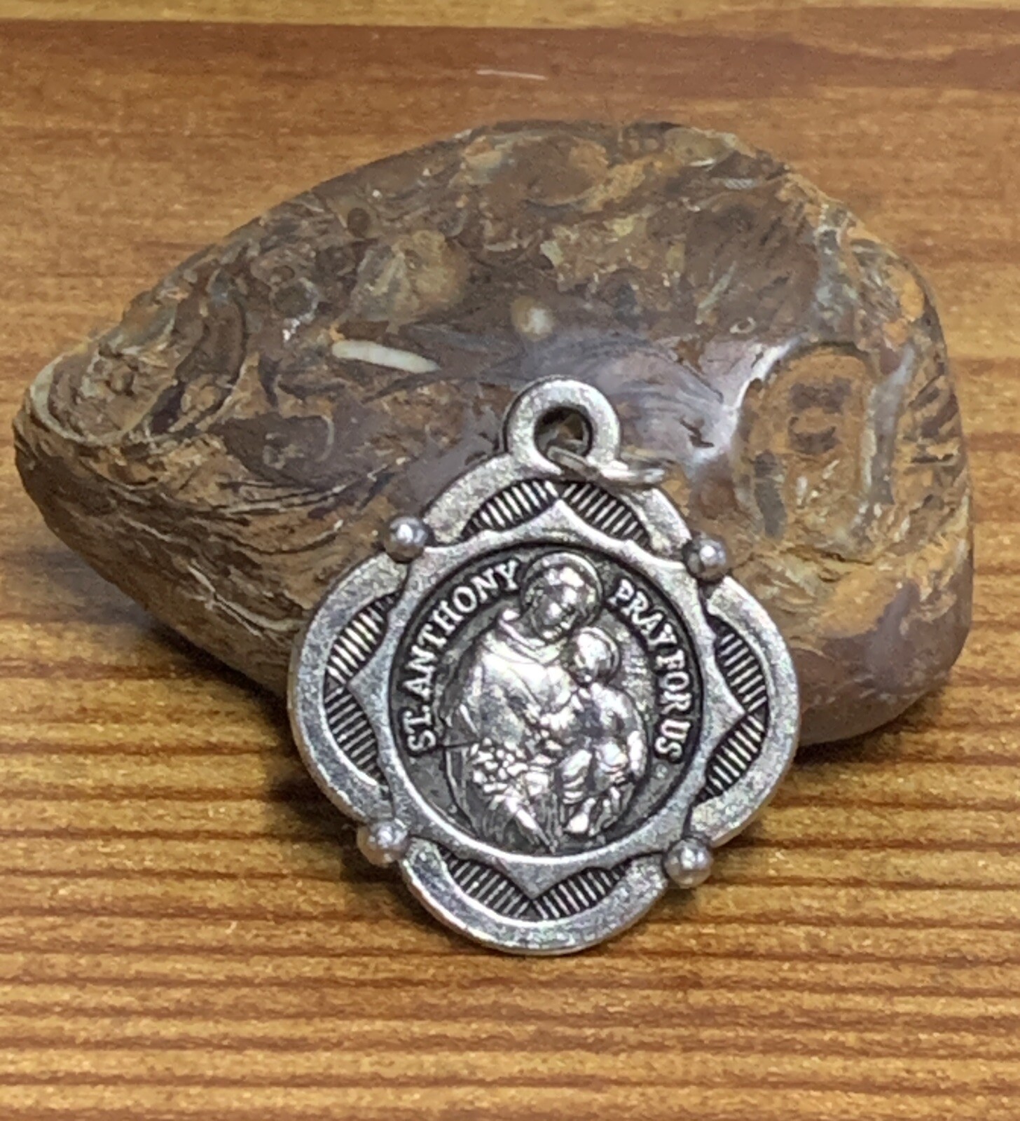 ST ANTHONY FRANCISCAN FRIARS OF THE ATONEMENT GRAYMOOR RELIGIOUS MEDAL PENDANT