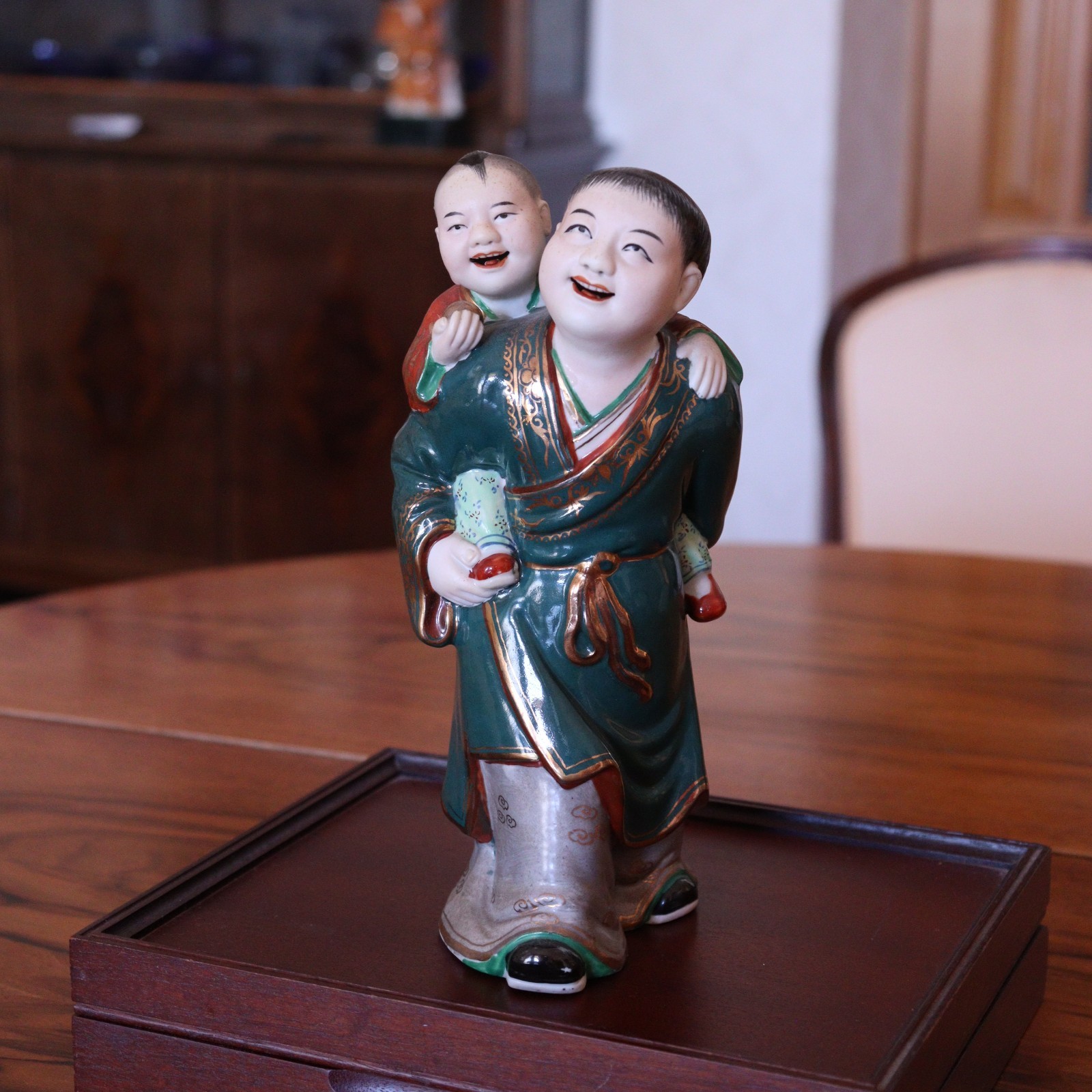 Antique Vintage Chinese Porcelain Figurine Man with  Child Jingdezhen Factory 50