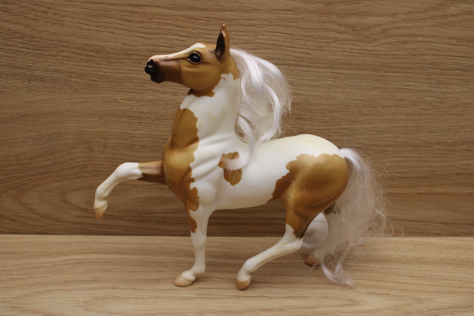 VINTAGE  Breyer Reeves Gold and White Palomino Paint Horse With Brushable Hair