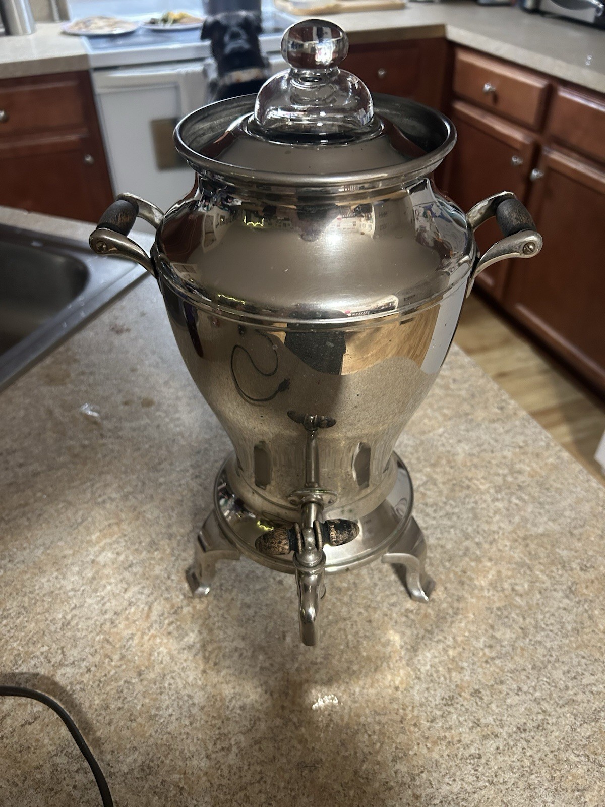 VINTAGE UNIVERSAL-LANDERS    COFFEE POT  PERCOLATOR  8  CUP SIZE