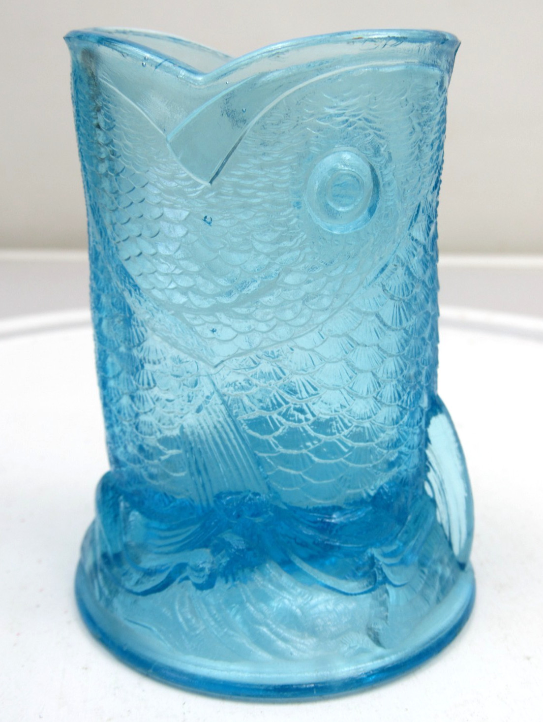 EAPG Bryce Higbee Blue Glass Fish Spooner 3.5\