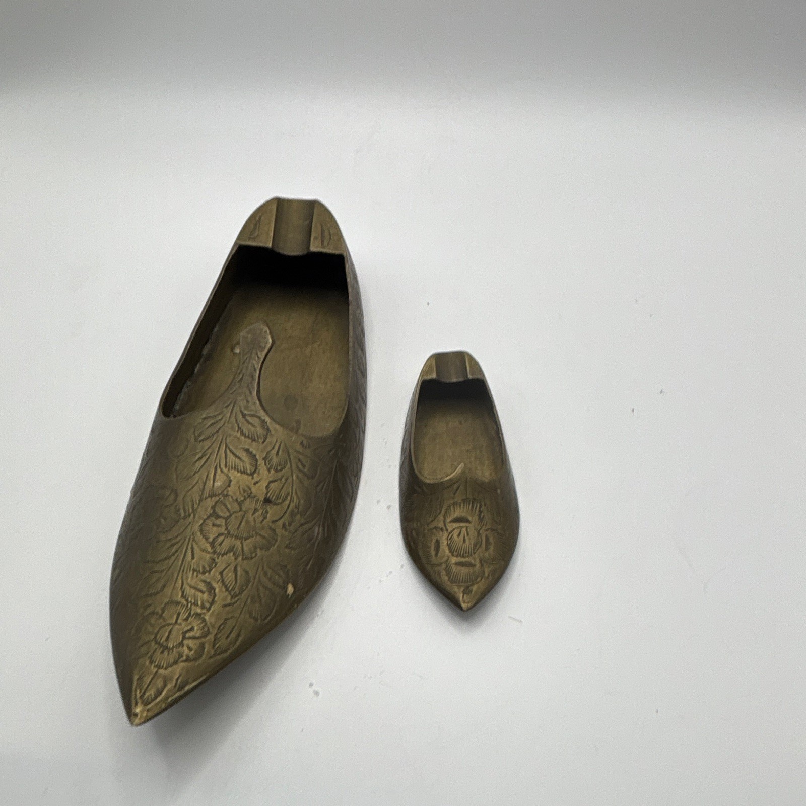 Vintage World Gift India Brass Slipper Shoes Engraved Floral Set of 2