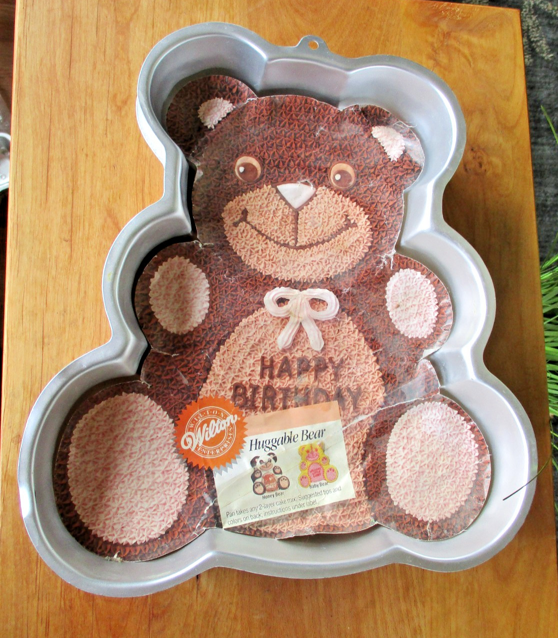 Wilton Huggable Bear Cake Pan 1982 Aluminum 502-3754 Baby Shower Birthday Baker