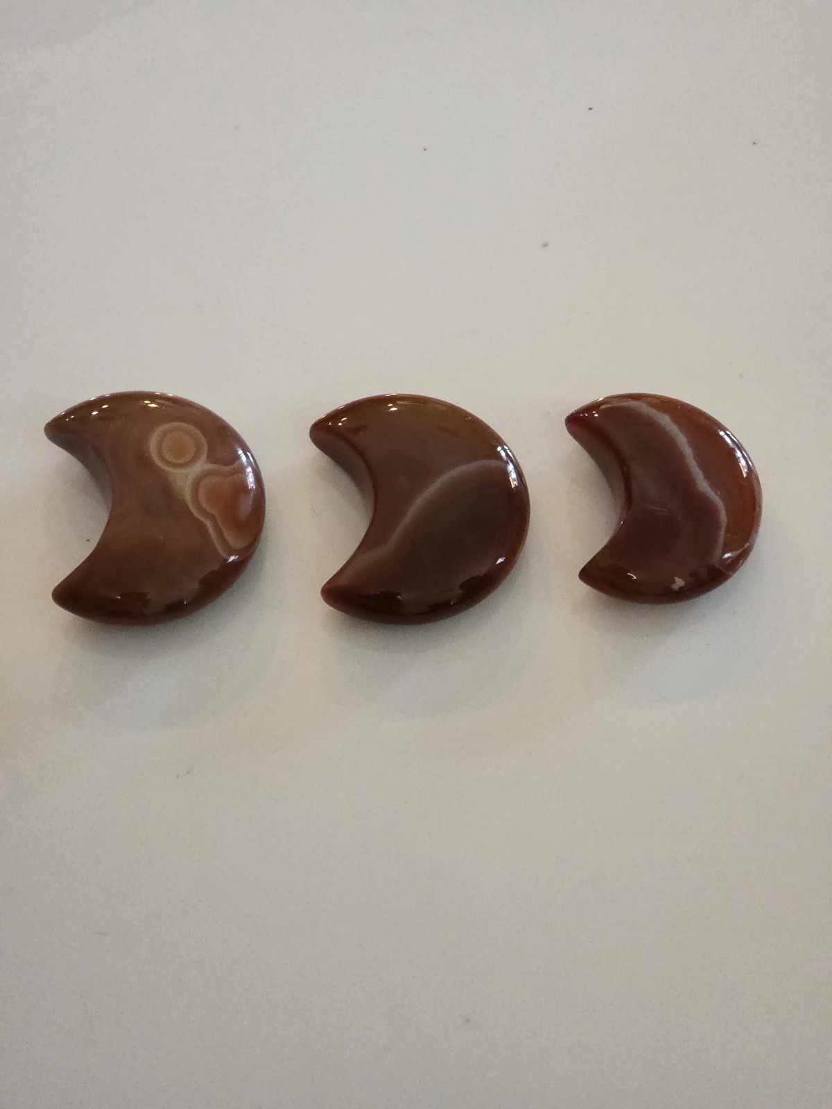 KCGS 3pc Carnelian Stone Moon Carving Quartz Crystal Specimen 144g #0193