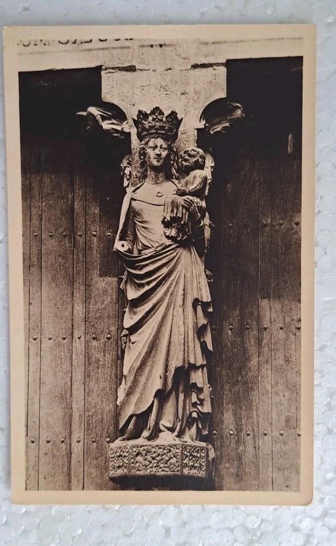 Cathedrale de Reims Grand Portail La Vierge Divided Back  Postcard