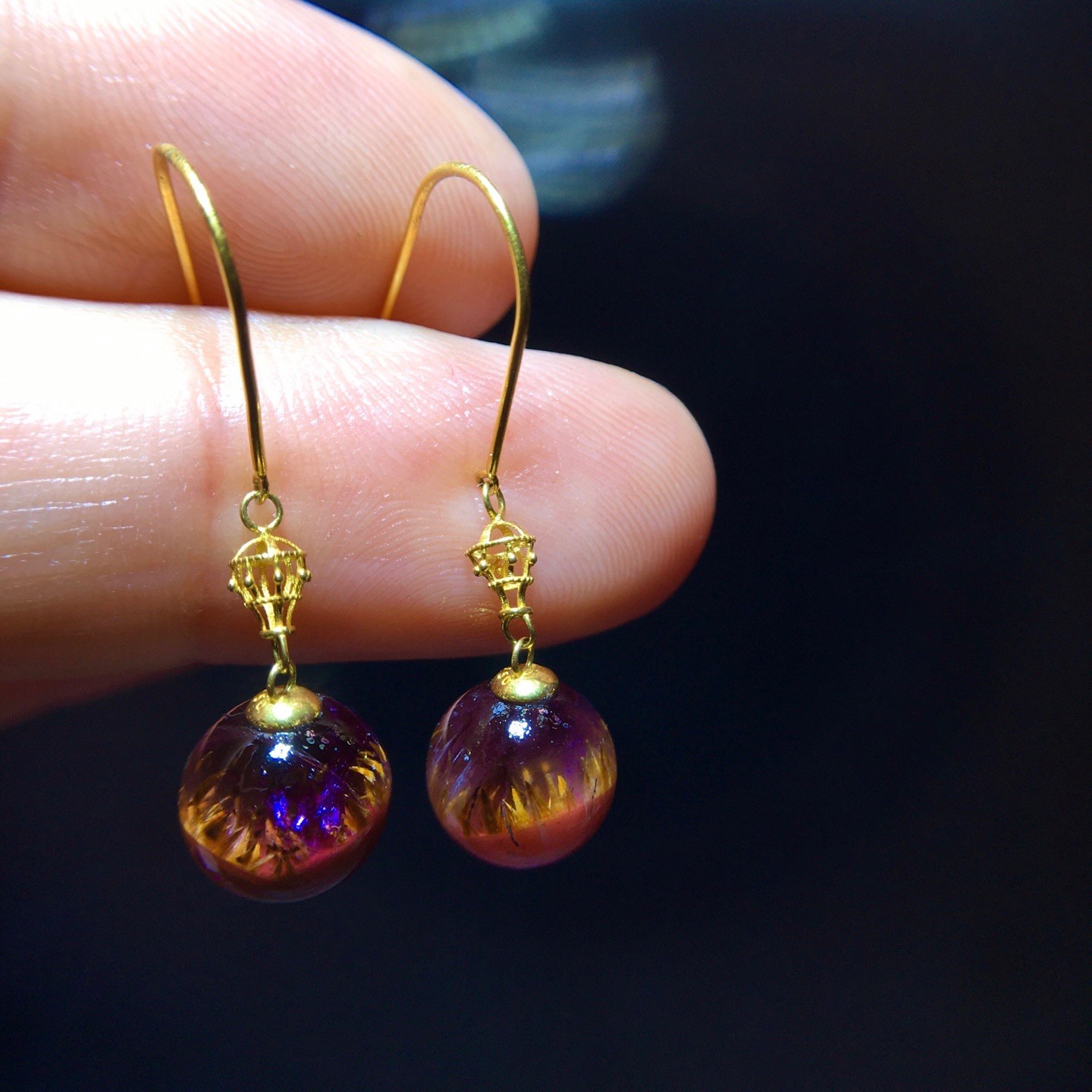 Natural Aurora 23 Earrings, 18k Gold