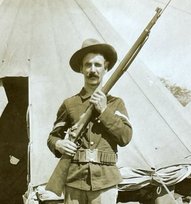 NY Army Soldier Spanish American War Photograph Springfield Trapdoor Rifle