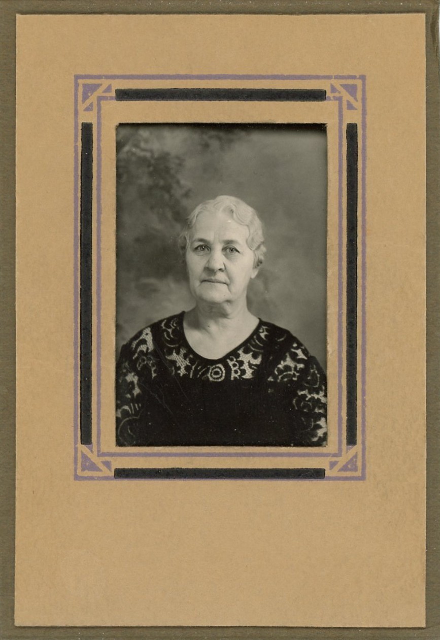 Early 1940\'s Cabinet Card/NELLIE (BETTS) GREEN, SEWARD COUNTY, NEBRASKA