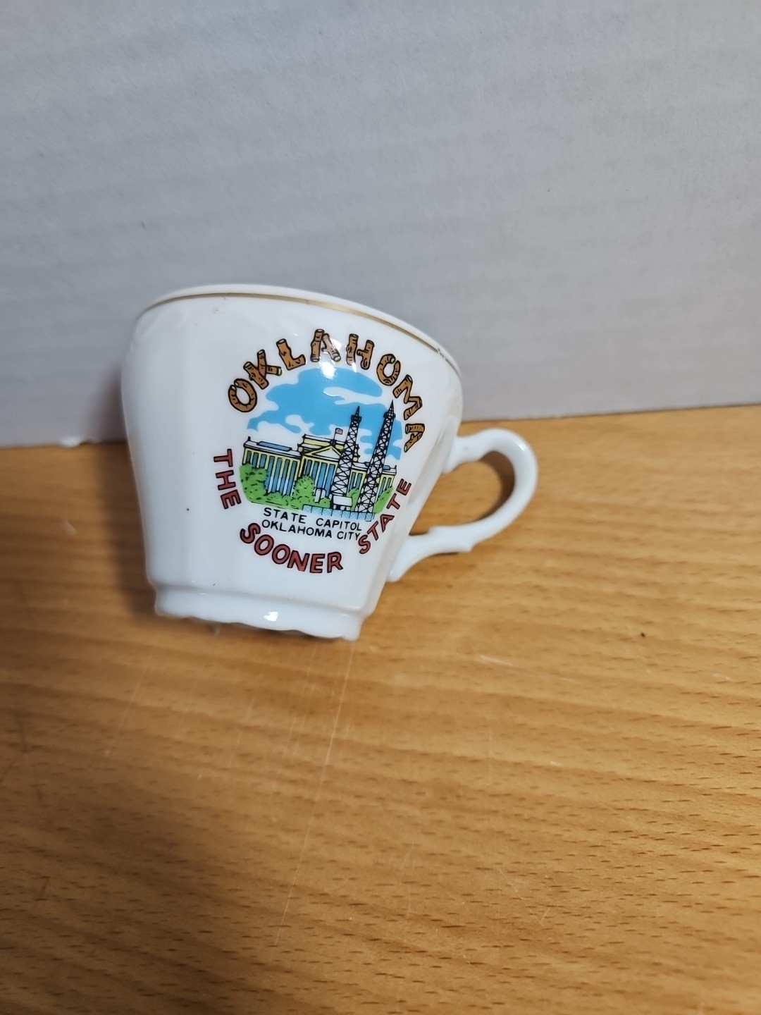 Oklahoma Souvenir Tea Cup  Featuring The State Capital Building Oklahoma City