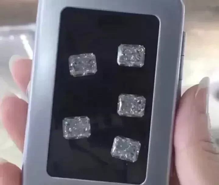 0.50 Ct Size 5 Pcs Natural Radiant Cut White Diamond D Grade VVS1 + 1 Free Gift