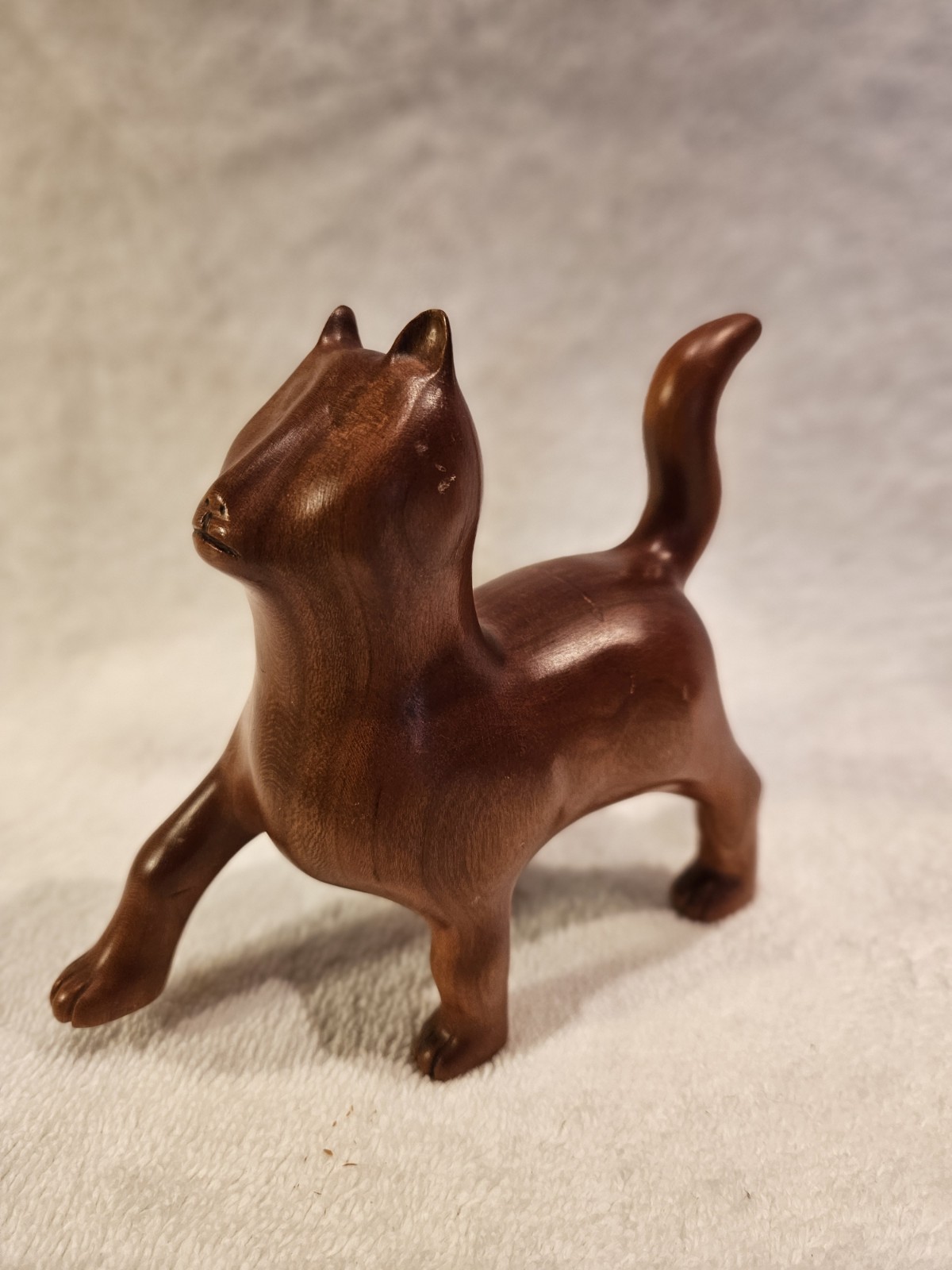 hand carved wooden cat signed wilt 86