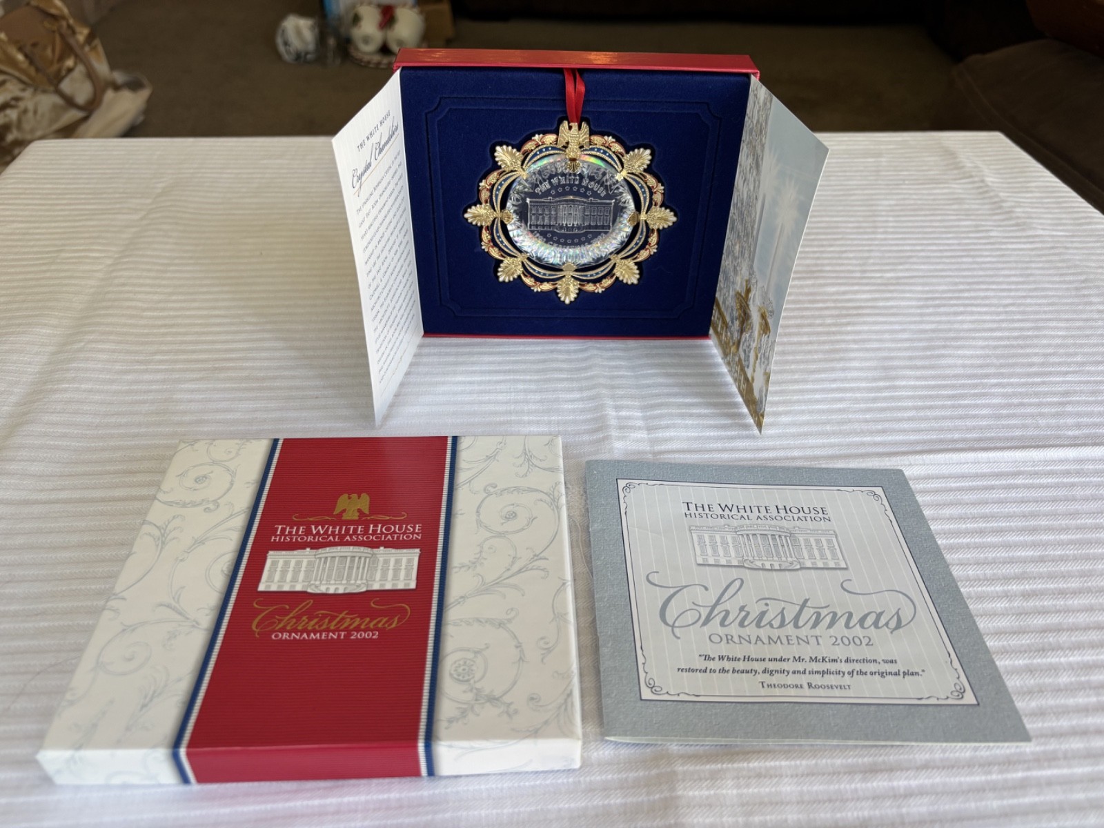 2002 The White House Historical Association Christmas Ornament w/Box & Papers