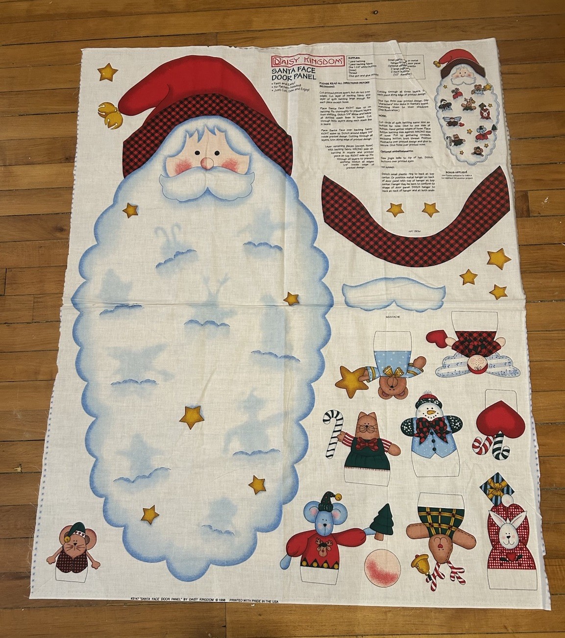 Vintage 1998 Daisy Kingdom Santa Face Fabric Door Panel - Christmas Decoration