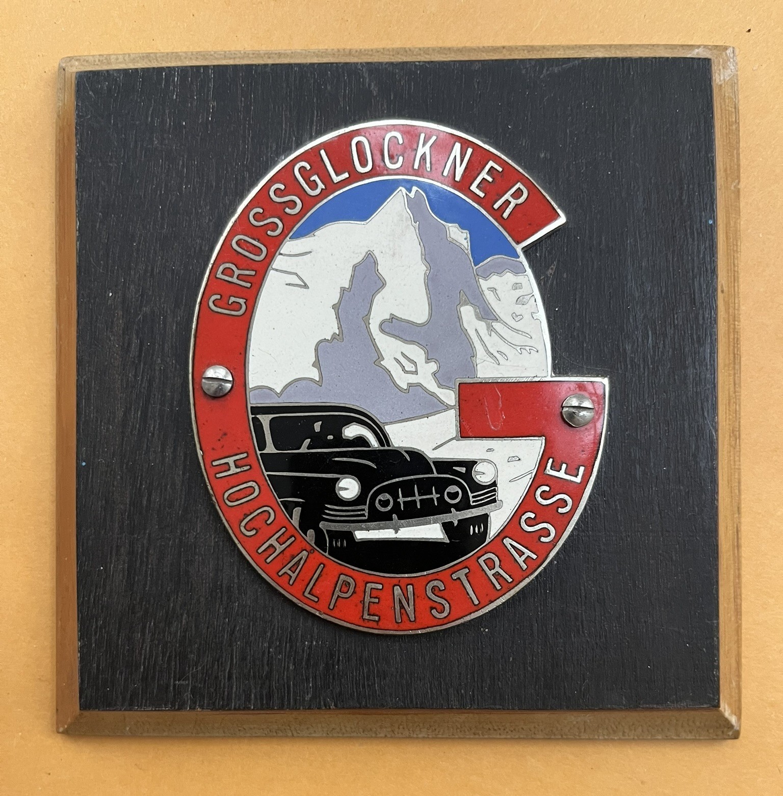 Badge souvenir auto car Austria Austrian Grossglockner Hochalpenstrasse