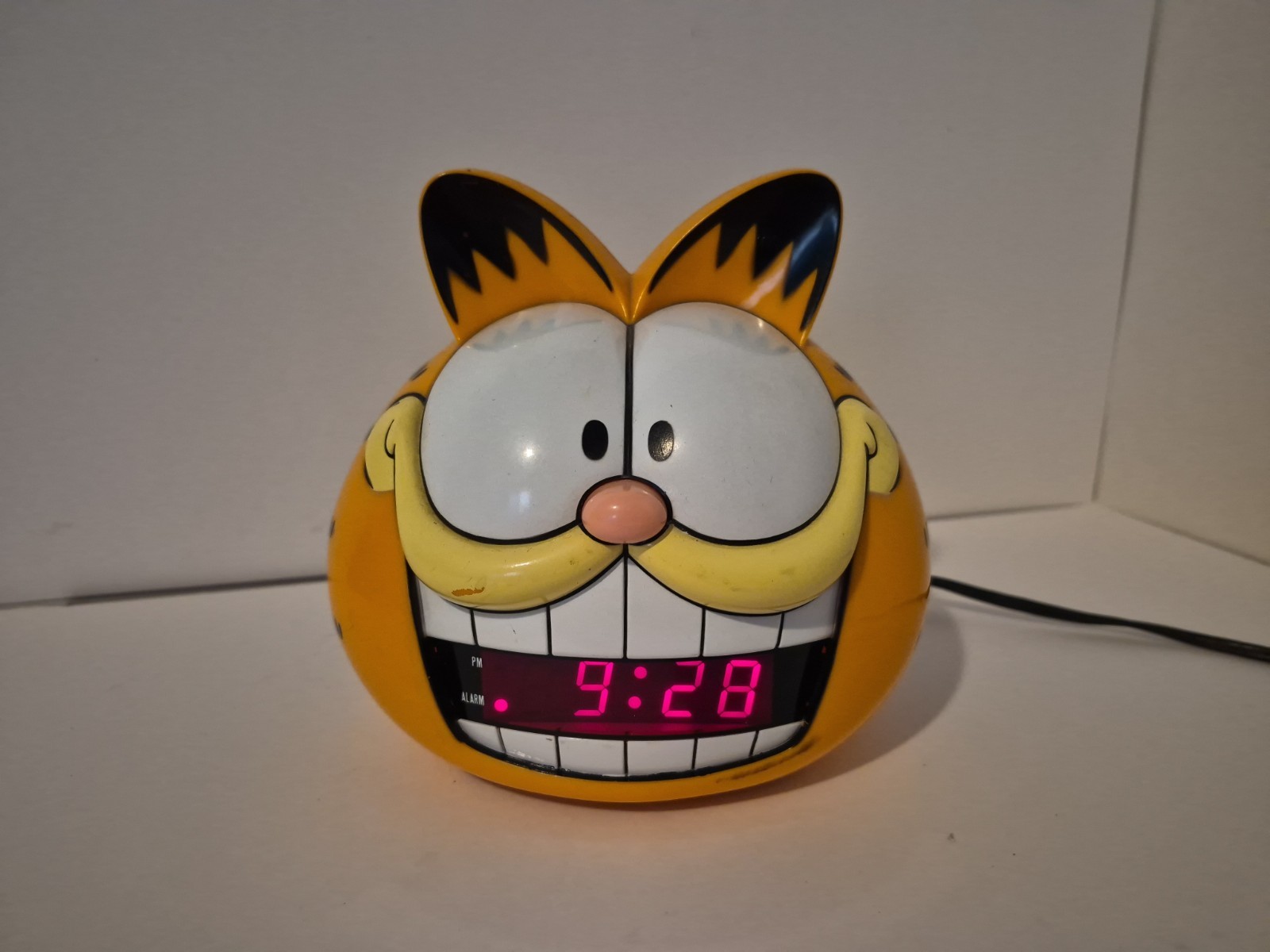 Vtg 1990\'s Garfield Sunbeam Talking Head LED Digital Alarm Clock 887-99 Working