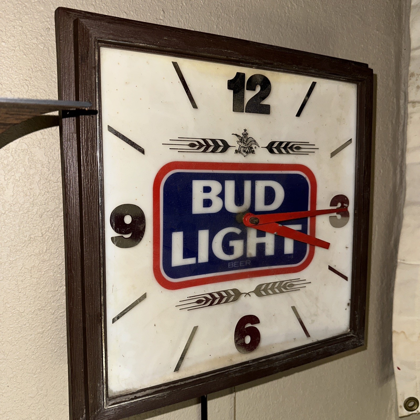 Vintage Bud Light Clock Beer Sign Man Cave Pub Sign - Not Functioning - 1984
