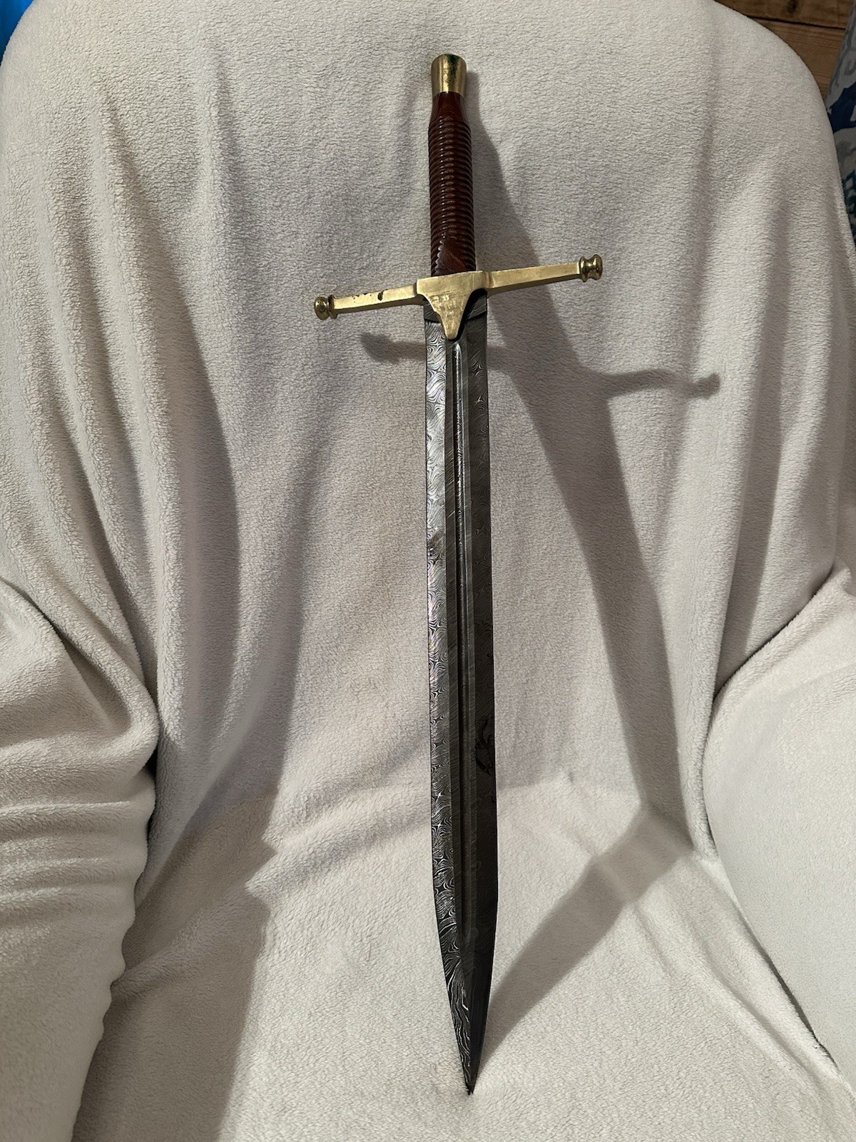 Damascus Rhindon Sword With Yellow Leather Sheath 20 1/2 In Blade