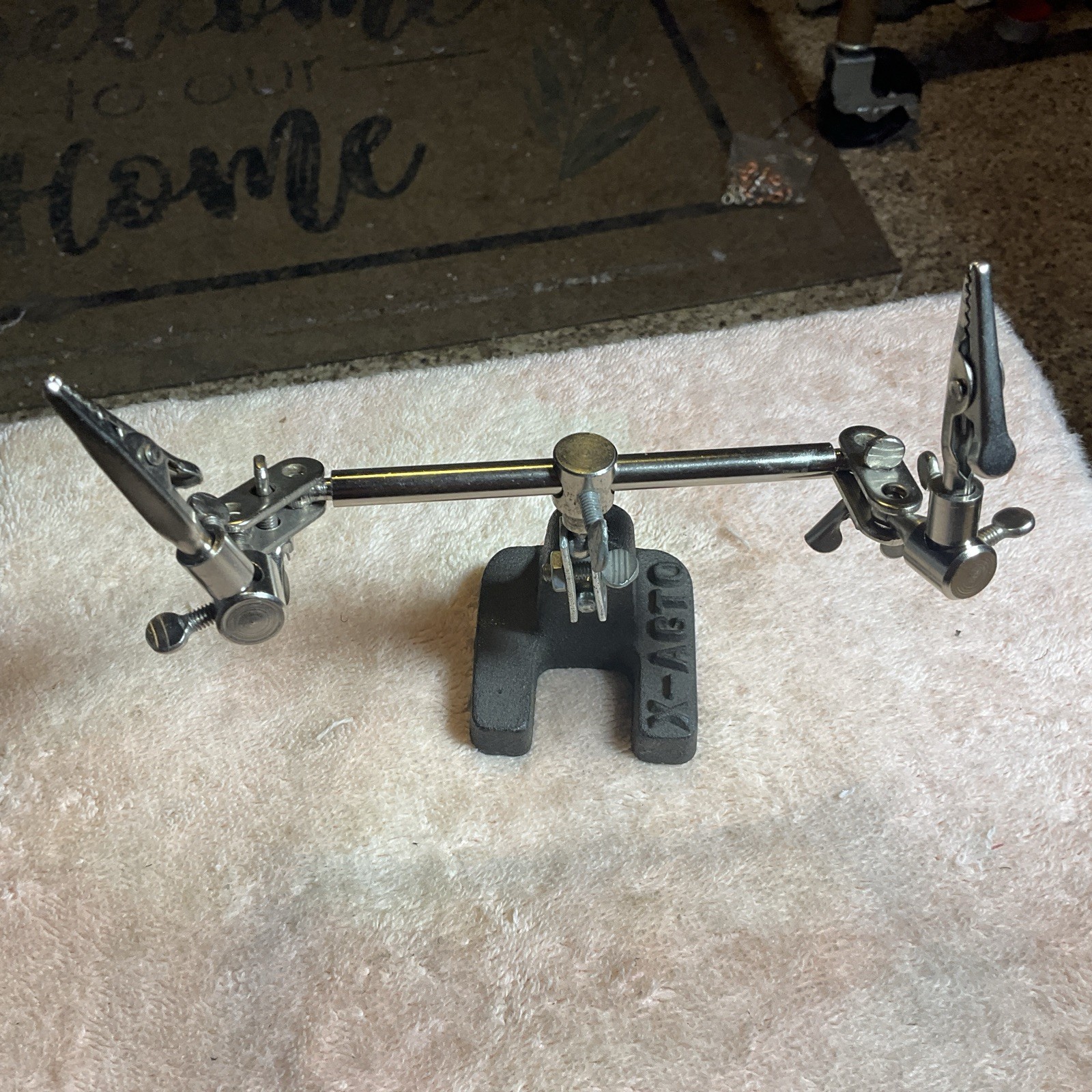 VINTAGE X-ACTO Helping Hand-Alligator Weighted Dual Clamps/ Fully Functional