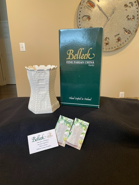 Belleek 2008 Porcelain Limited Edition Tower of Kilkenny Castle Vase Ireland Box