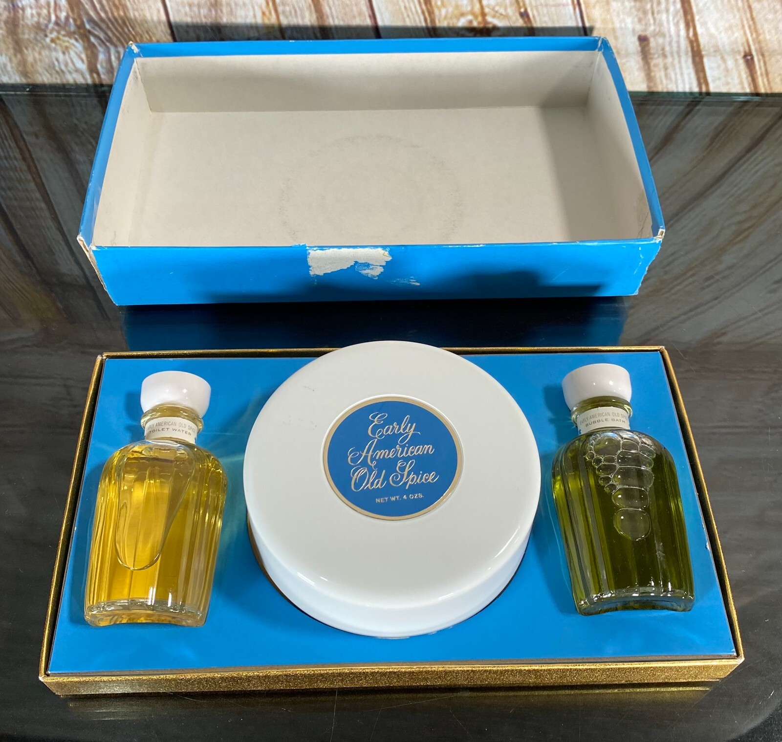 Vtg EARLY AMERICAN OLD SPICE Ladies Gift Set Powder/Toilet Water/Bubble Bath