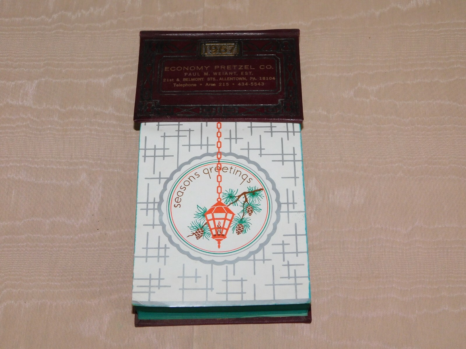 VINTAGE   1967 ECONOMY PRETZEL CO ALLENTOWN PA DESK CALENDAR UNUSED