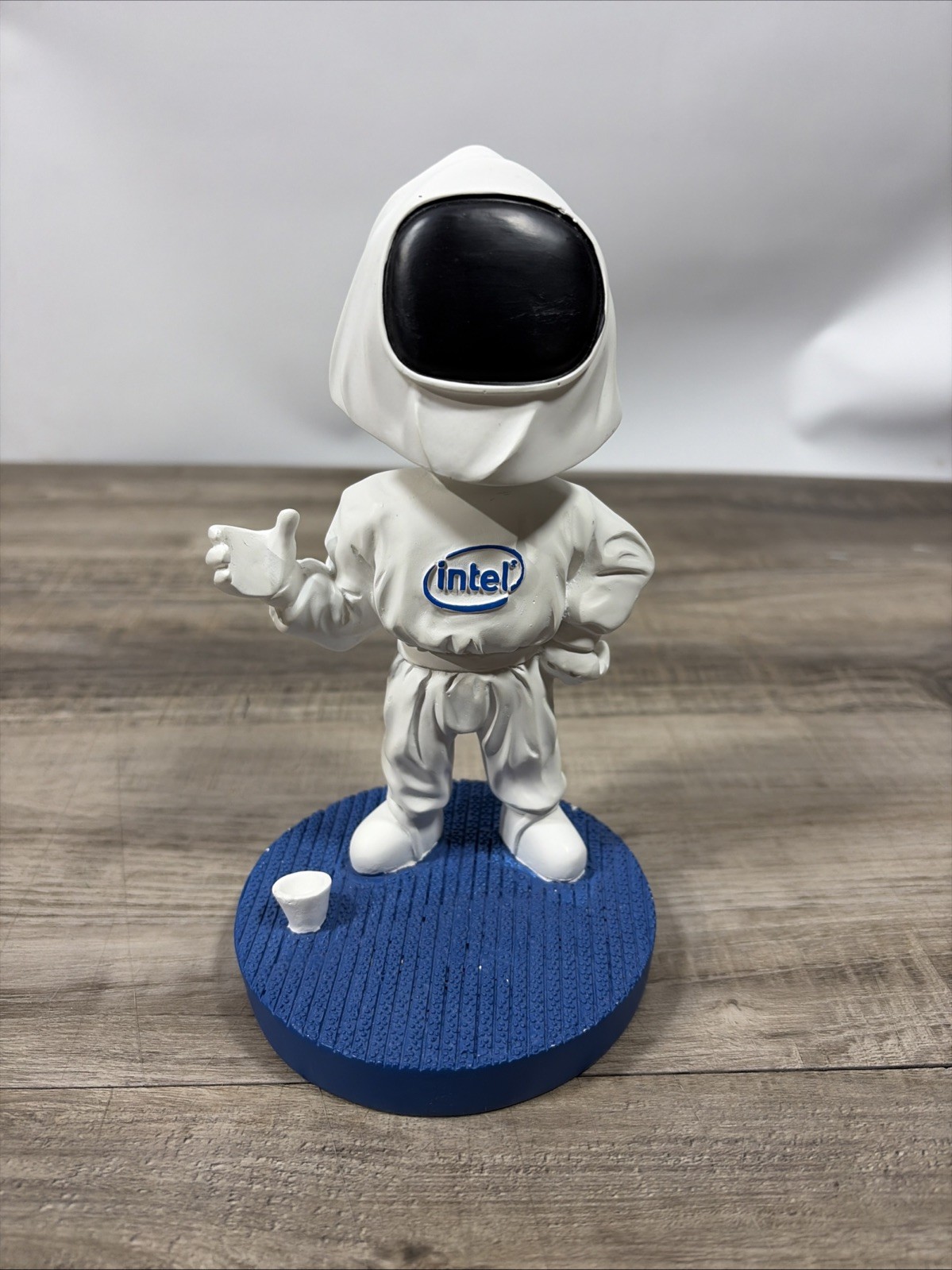 INTEL PROMO MOON MAN \