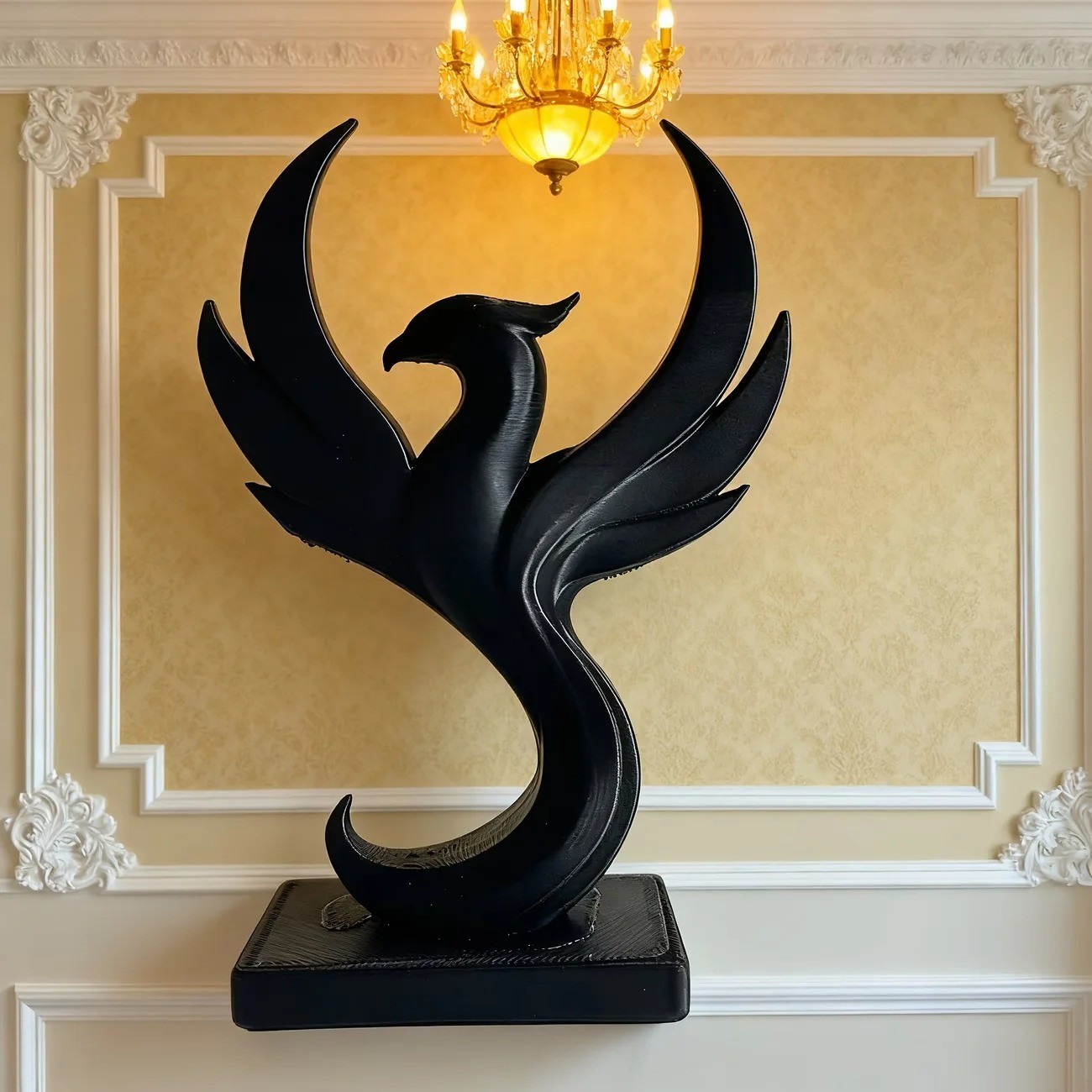 Elegant Minimalist Black Phoenix Statue Modern Plastic Figurin