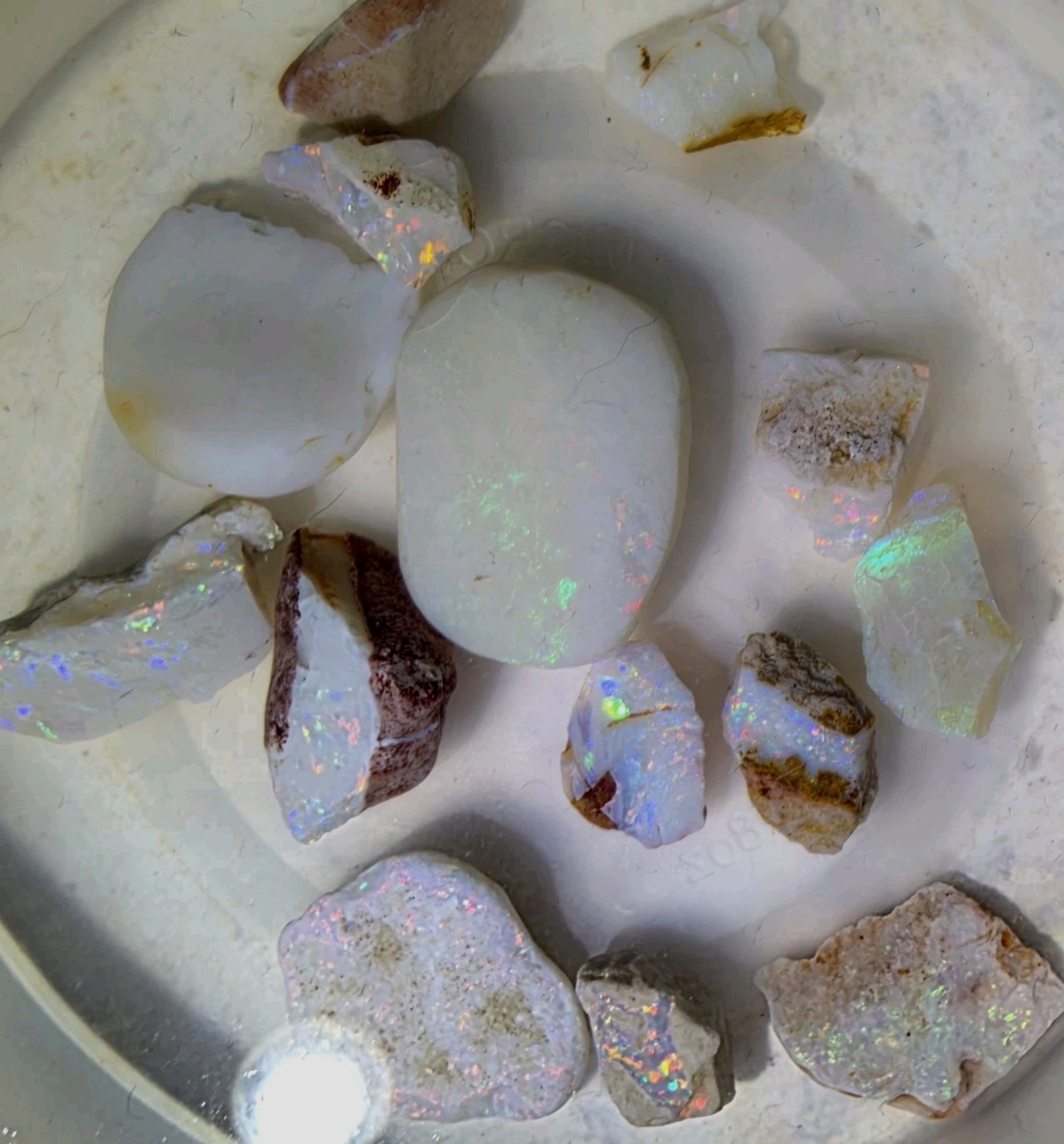 Australian Opal Rough Coober Pedy Heaps Of Color 14 Pieces 107cts see video