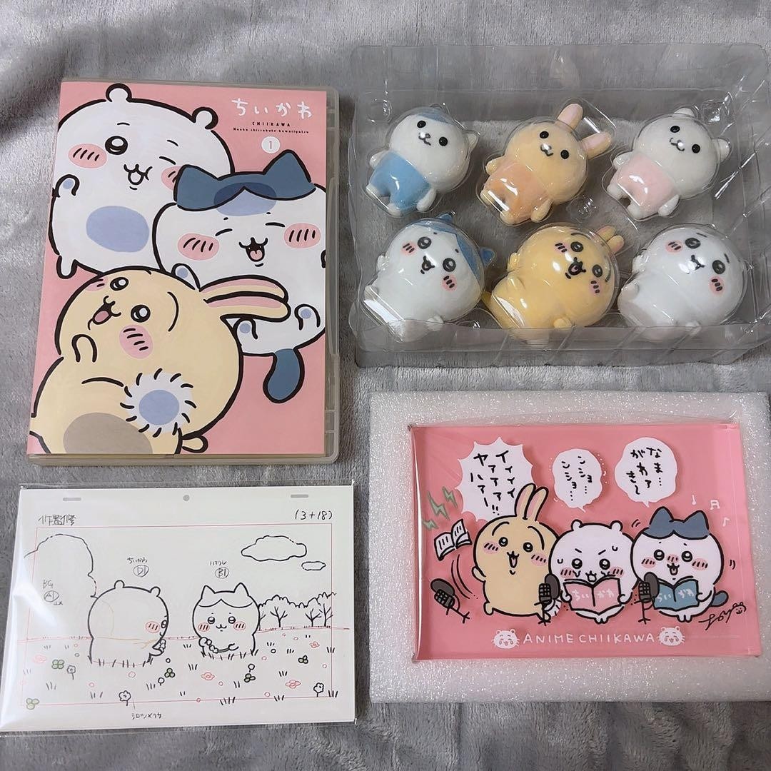 Chiikawa Anime Blu-ray Deluxe Edition with 6 Flocky Figures Set  Acrylic Block