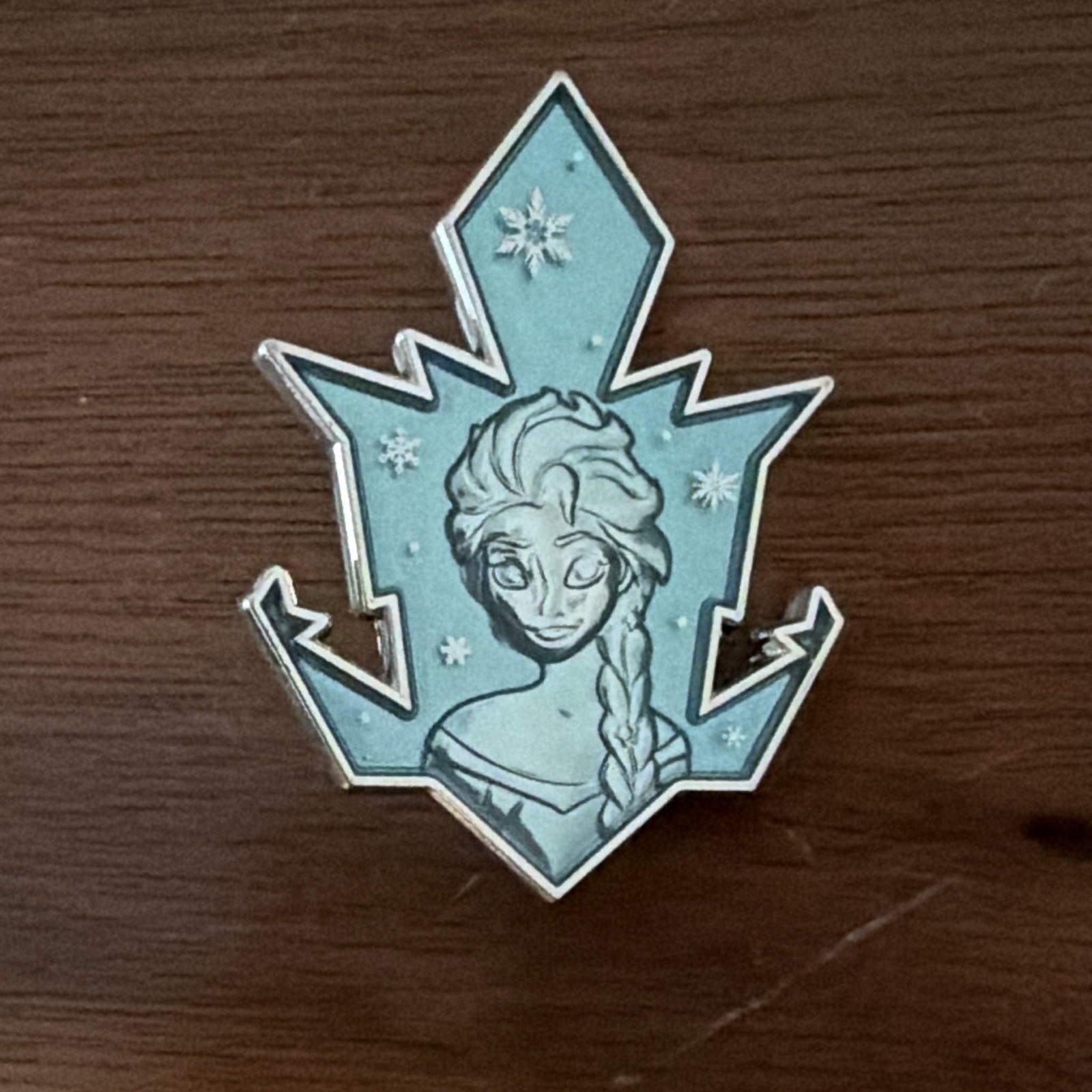 Disney Frozen Elsa Limited Release 2023 Single Pin Disneyland/DCA Winter