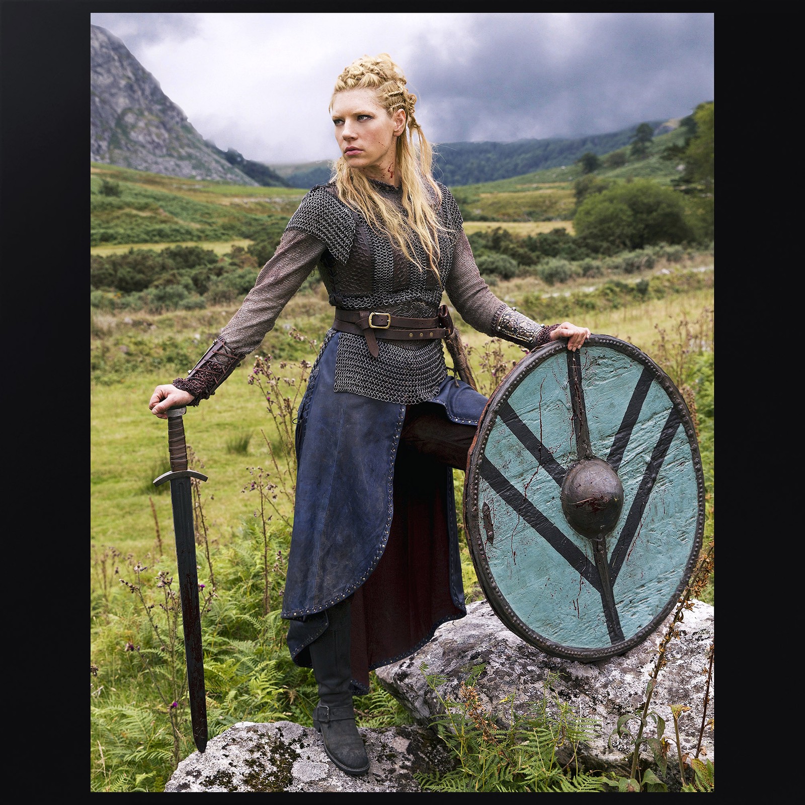 Katheryn Winnick 004 | 8 x 10 Photograph | Celebrity Actress, Beautiful Woman