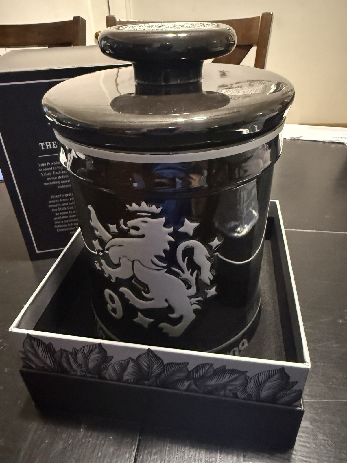 Liga Privada No. 9 Black Ceramic Jar Humidor with Lid in Box Drew Estate