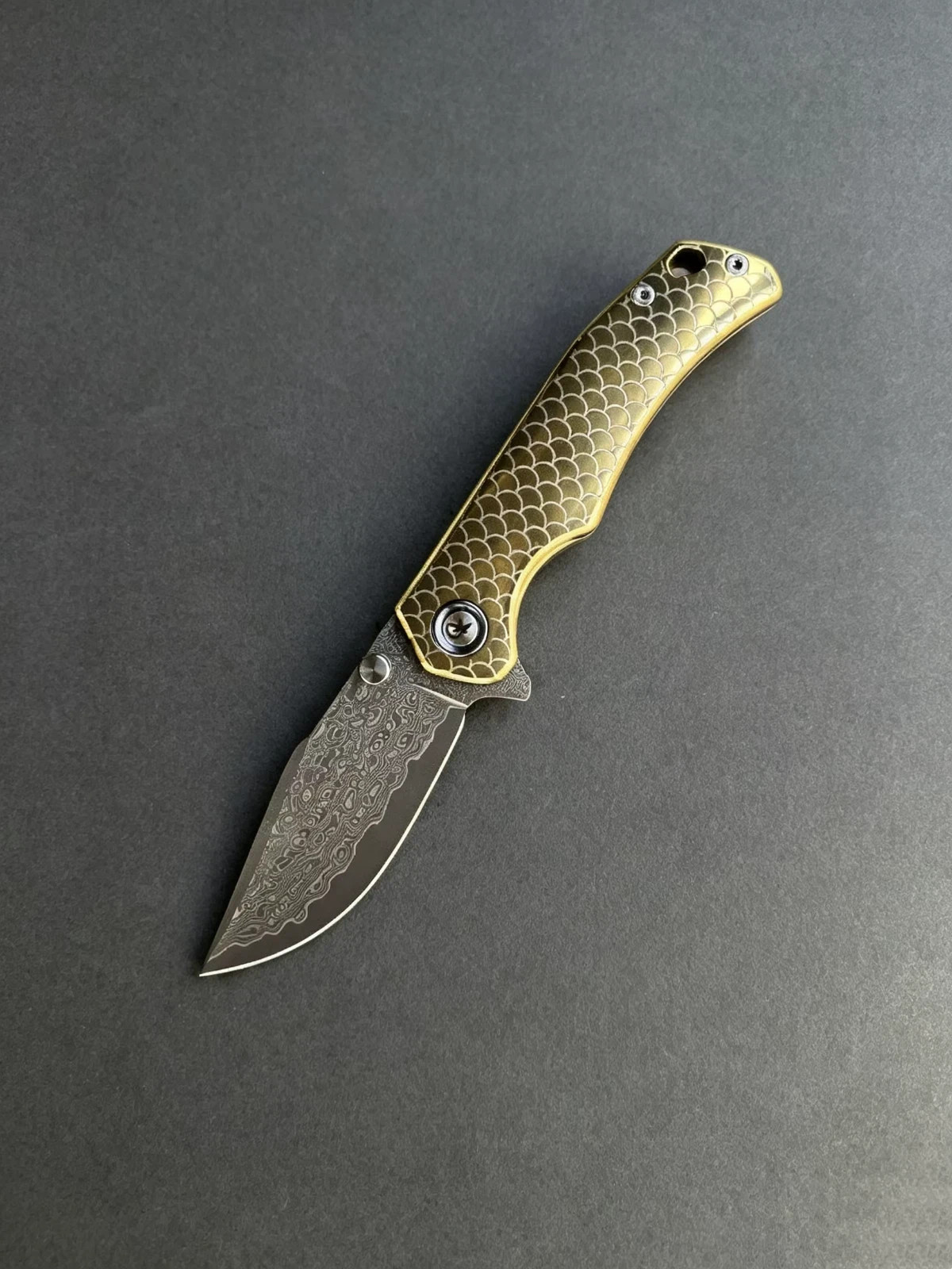 VG10 Damascus Folding Knife TC4 Titanium Fish Scale Handle Ceramic Bearing EDC