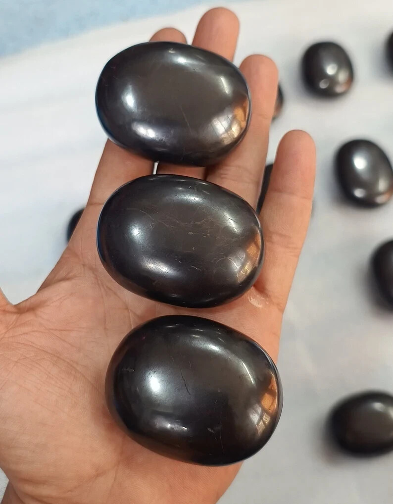 Shungite Palm Stone / Pocket Stone for Purification, Clarity & EMF Protection.