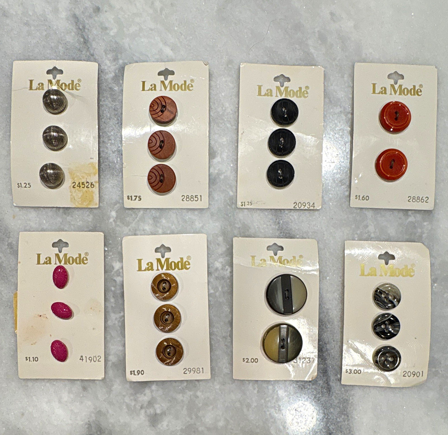 Vintage Lot of Original La Mode Italian Plastic Sewing Buttons, 8 Cards (Lot 2)