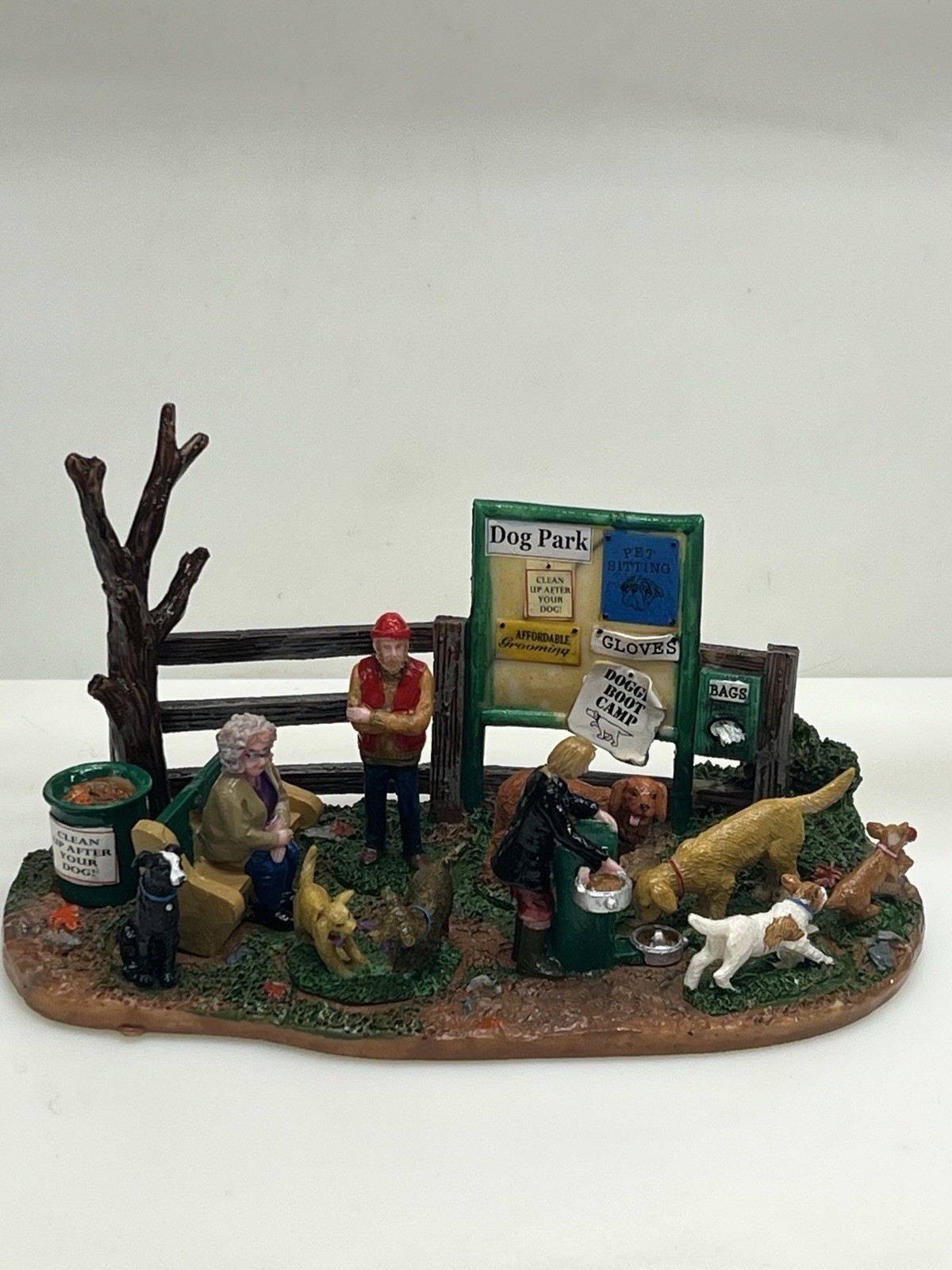 Lemax Coventry Cove Dog Park Display With Additional No Littering Figurine RARE