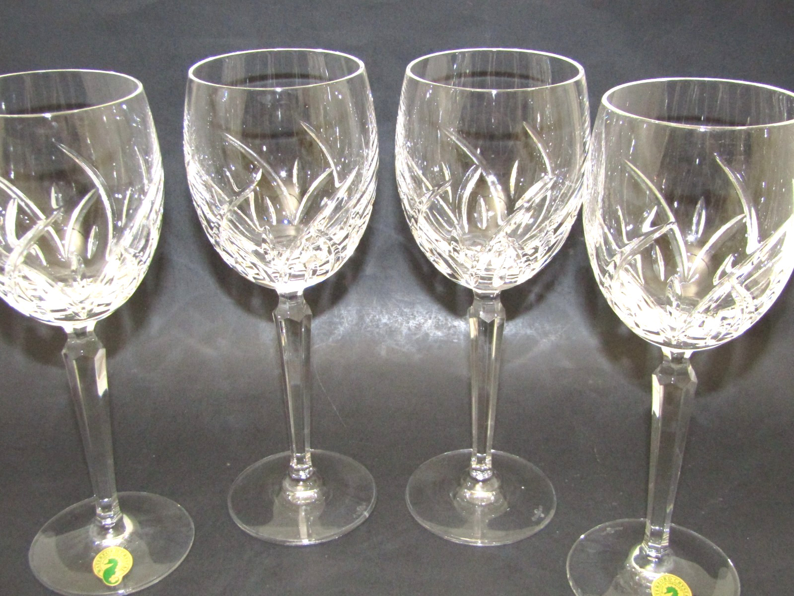 NEW WATERFORD LUCERNE CRYSTAL WINE GLASS - 8.5